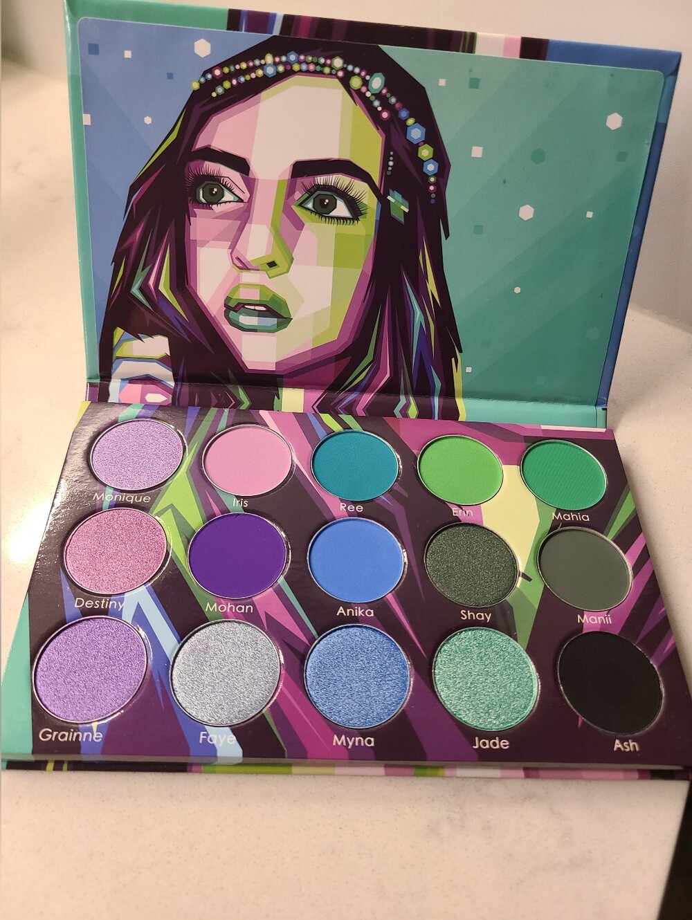 Blush Tribe THE HASINA 2 Eyeshadow Palette